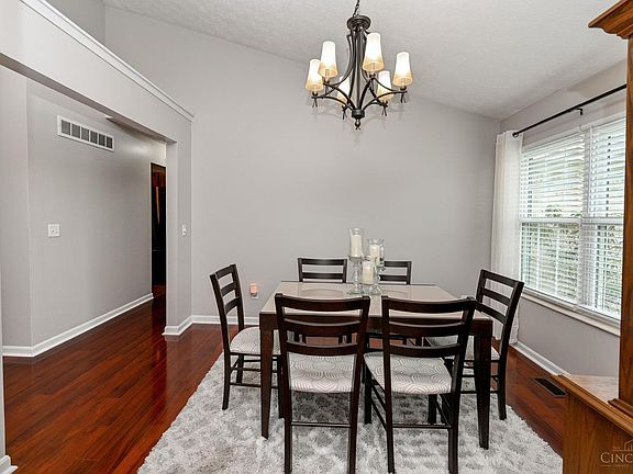 4th image of 7925 Summerlin Ct