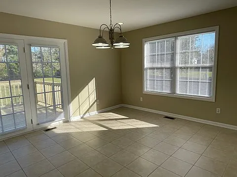 2633 Suffolk Dr — Photo 8