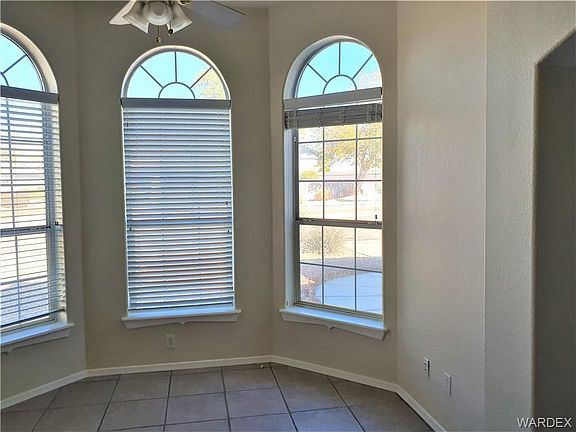 3rd image of 2922 Los Pueblos Dr