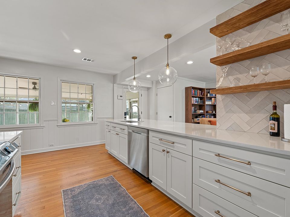 1st image of 4943 Edenshire Ave