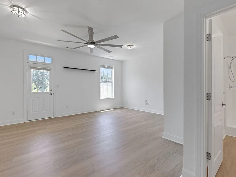4577 Leamore Square Rd — Photo 20