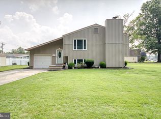 100 Carter Ave, Gibbstown, NJ 08027