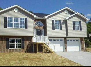 3813 Thornton Dr, Kingsport, TN 37664