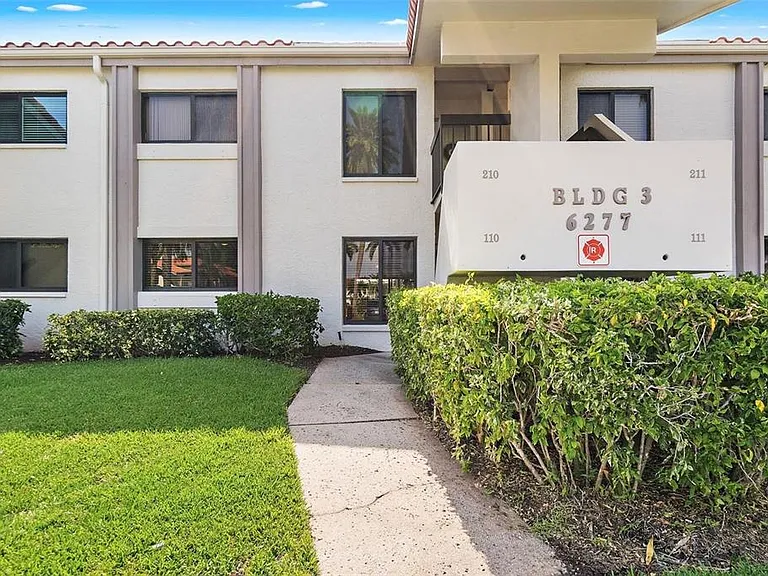 6277 Bahia Del Mar Blvd #110 — Photo 2