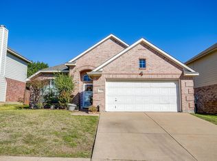 2216 Pacino Dr, Fort Worth, TX 76134