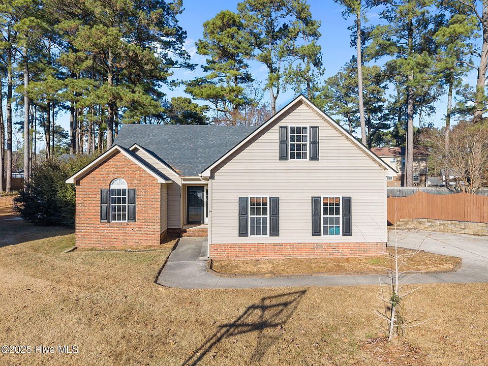 1st image of 104 Dundee Court