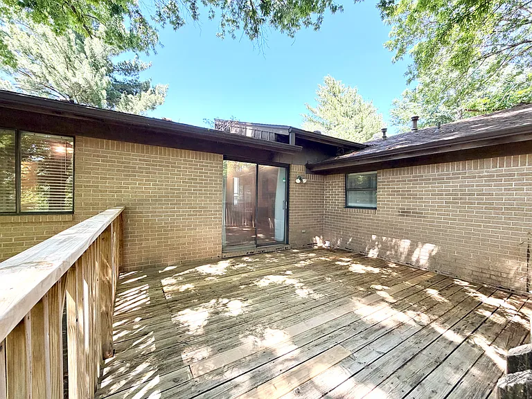1275 N Gregg Ave — Photo 4