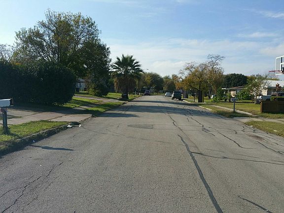 4th image of 6215 Birch Valley Dr