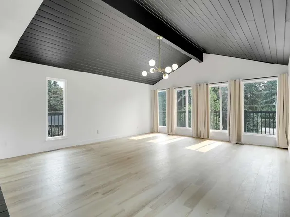 869 Gale Dr, Delta, BC V4M 2P6