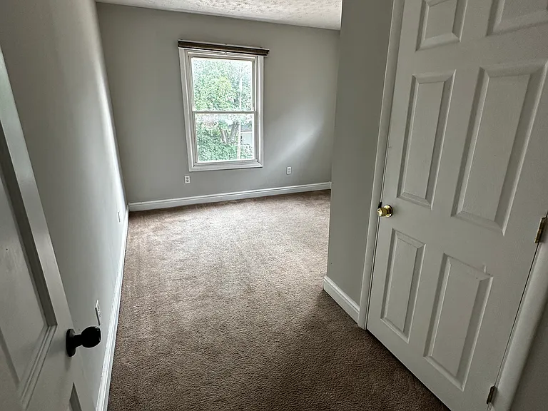 34 E Maynard Ave — Photo 6