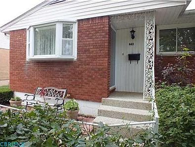 2nd image of 665 Glenmoor Dr