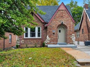 4 Saint Charles Pl, Saint Louis, MO