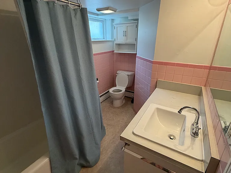 1517 Quincy Ave — Photo 11