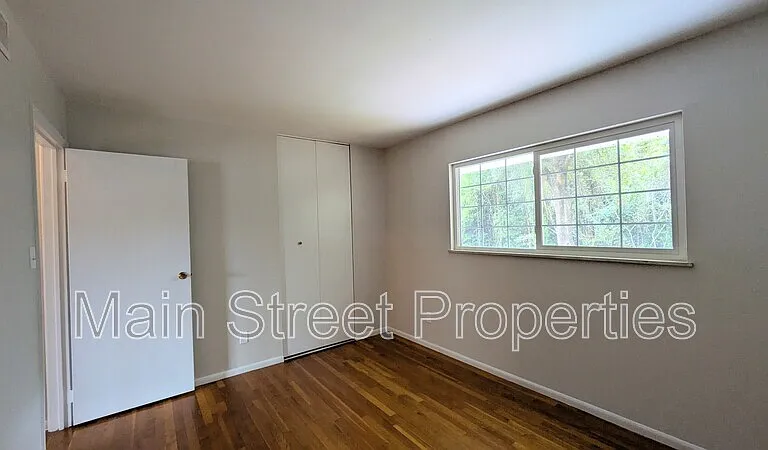 2117 Pullman Cir — Photo 12