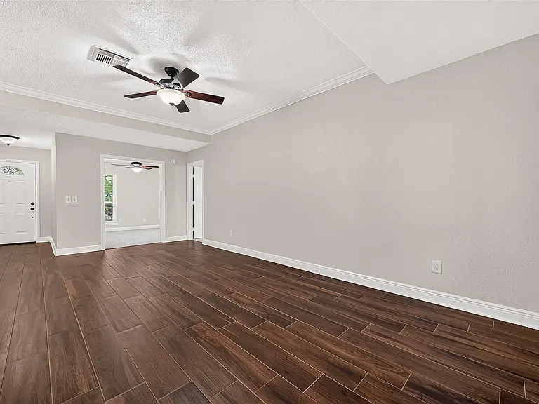 3003 Mast Ct — Photo 8