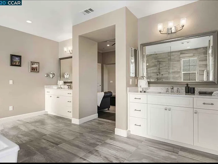 2049 Elderberry Dr — Photo 17