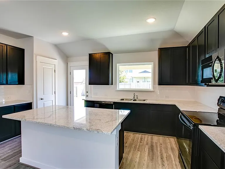 603 Pheasant Hill Ln — Photo 14