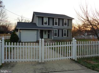 6645 Harriett St, Falls Church, VA 22042