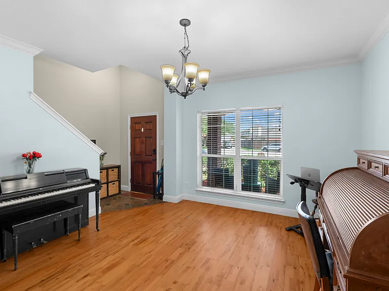 4506 Noble Ct — Photo 23