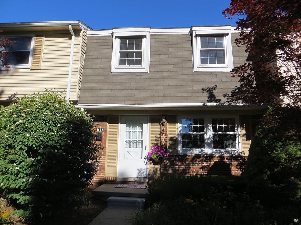 1st image of 1692 Brentwood Dr