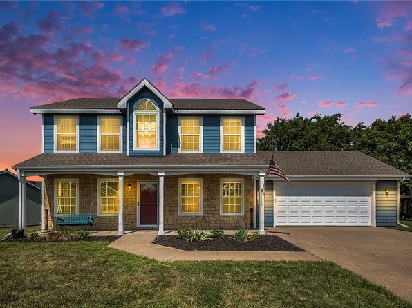1039 Firetree Ave, Baldwin City, KS 66006