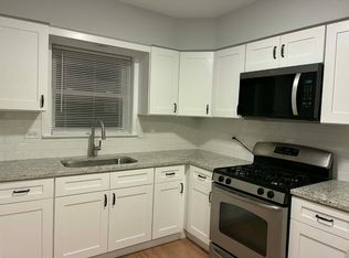 1105 Arnold Ct APT 2, Des Plaines, IL