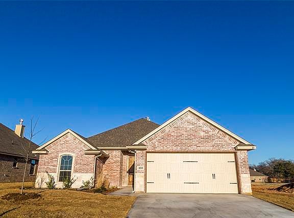 4th image of 203 Donna Cir