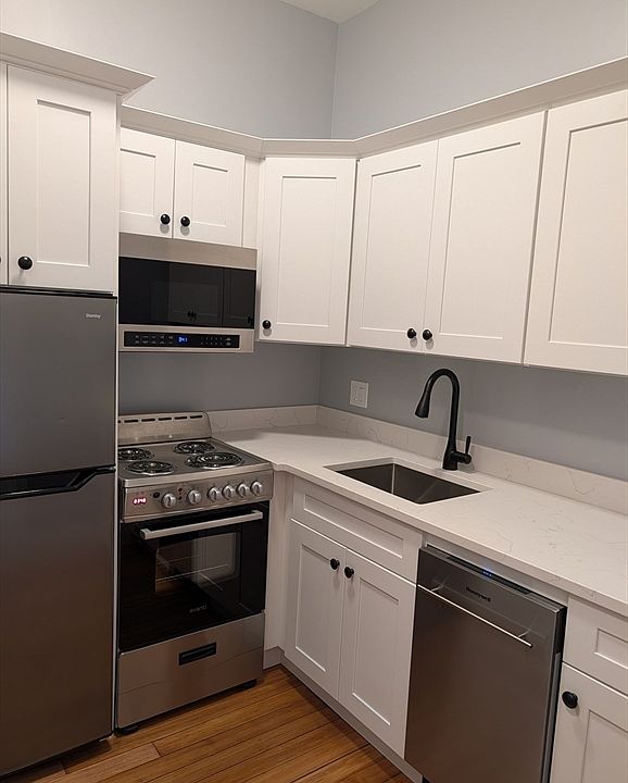 1st image of 510 Columbus Ave #7