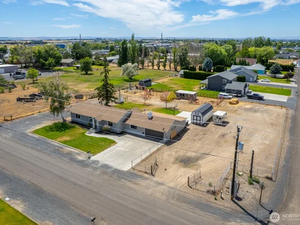 2096 Hamilton Road NE, Moses Lake, WA 98837