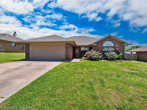 305 Crestview Dr, Van Buren, AR 72956