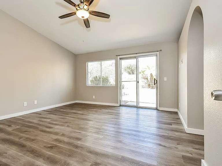 8073 Boardwalk Way — Photo 10