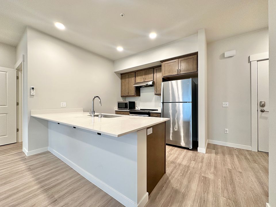 1st image of 4124 148th St SE #C205