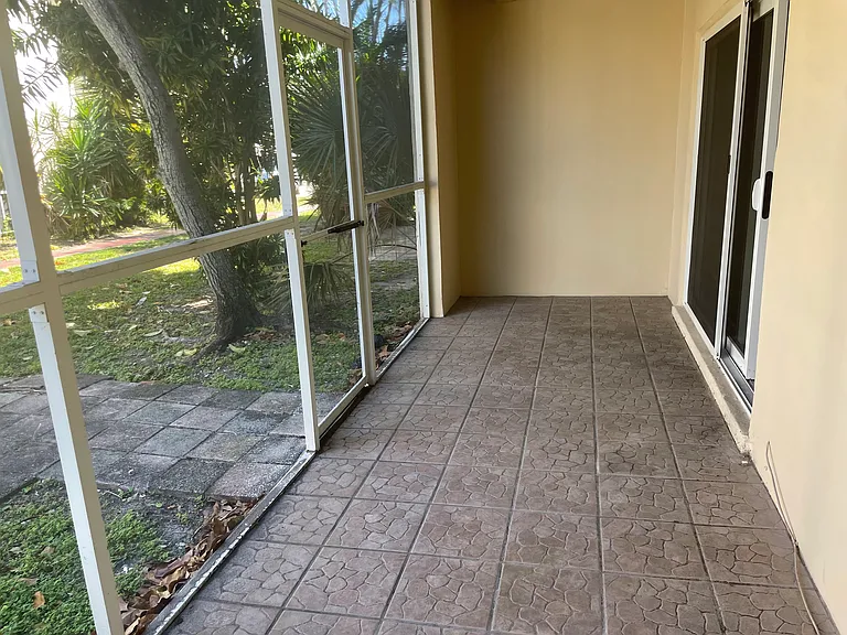 630 NW 13th St — Photo 8