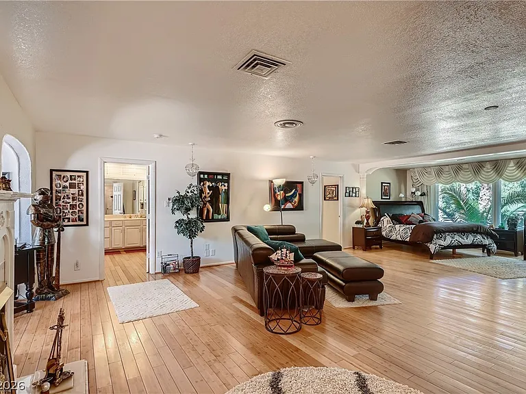 7082 Mira Vista St — Photo 18