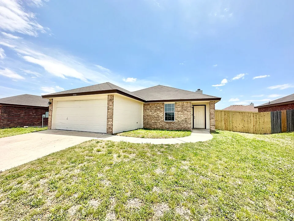 3900 Bolivar Dr