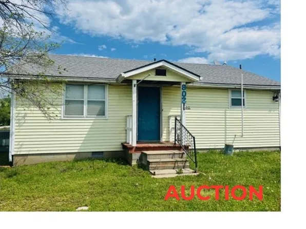 802 5th St, South Coffeyville, OK 74072