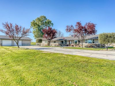 7930 N Academy Ave, Clovis, CA, 93619