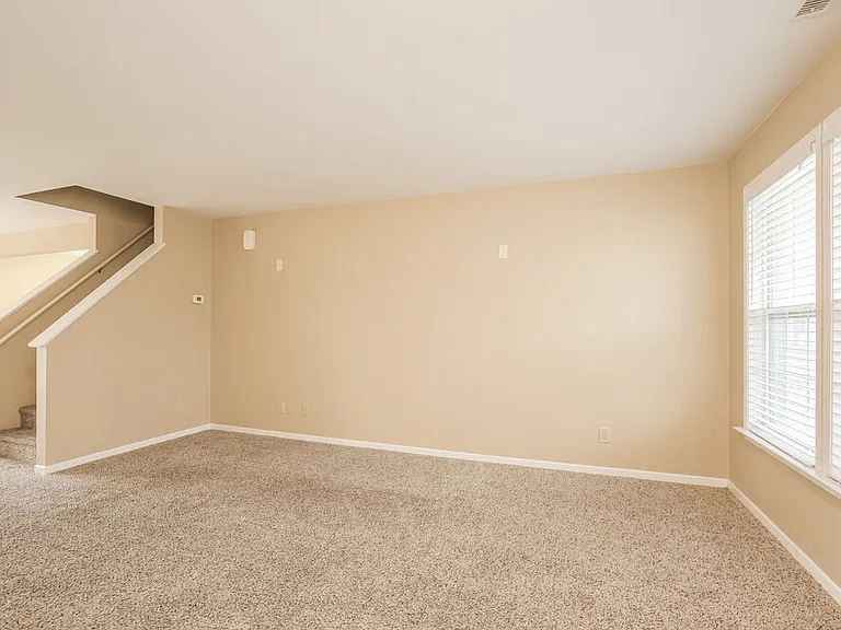 10936 Mansfield Way — Photo 6