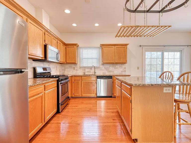 2502 Weston Ct — Photo 6