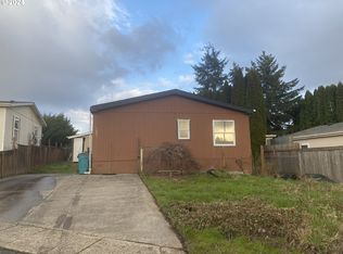1009 W B Ave, La Center, WA