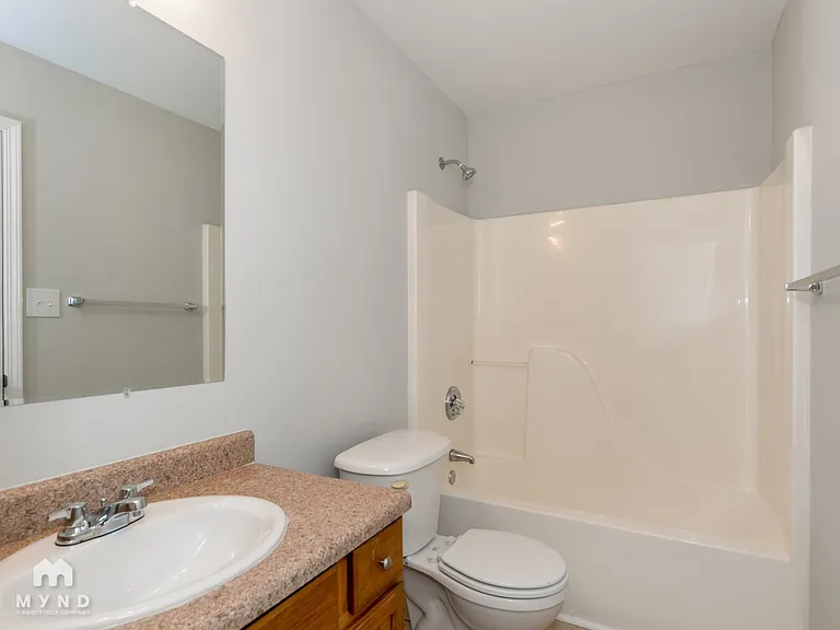919 Crestmere St — Photo 7