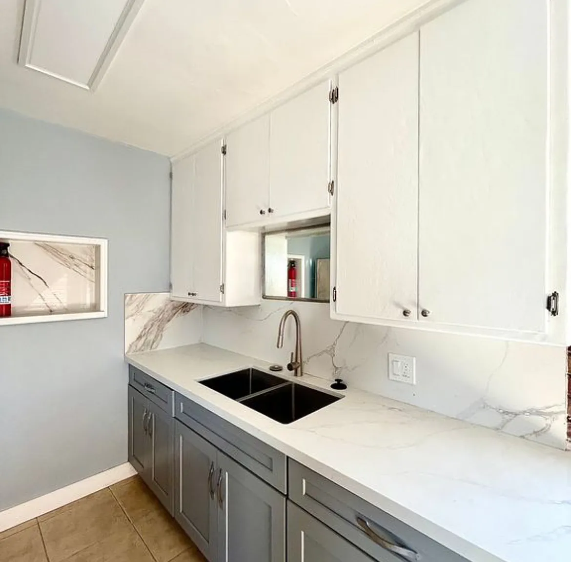 2 bed, 800 sqft, $2,700 — Photo 4