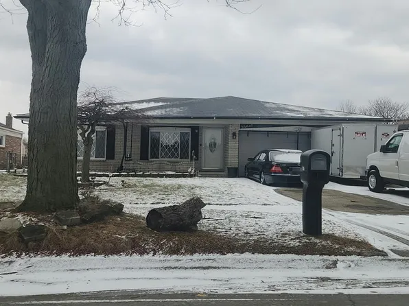 35647 Maureen Dr, Sterling Heights, MI 48310