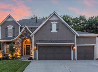 10744 S Palisade St, Olathe, KS 66061