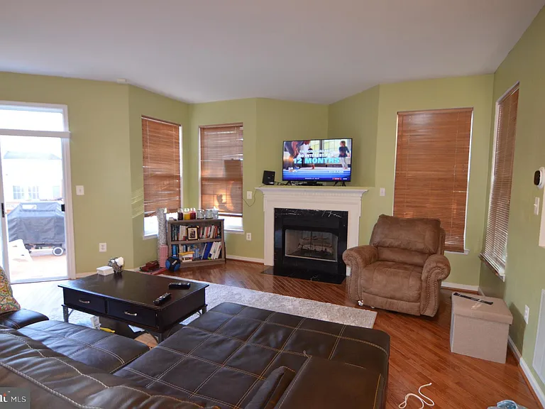 2946 Saxon Flowers Dr — Photo 7