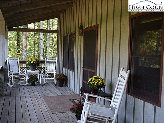 5th image of 217 White Pine Trl