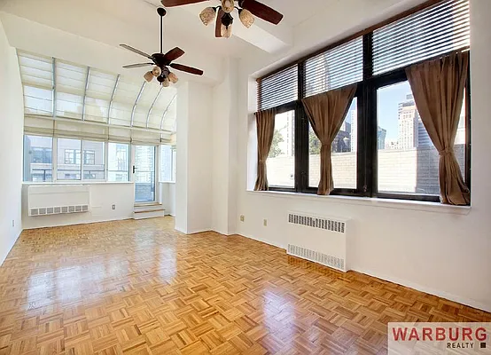 Sold by Warburg | media 26