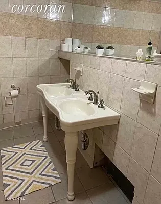 Rented by Corcoran | media 23