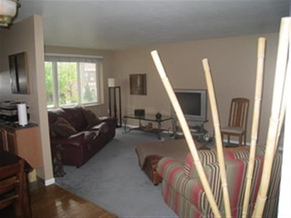5th image of 539 W Stratford Pl APT 201