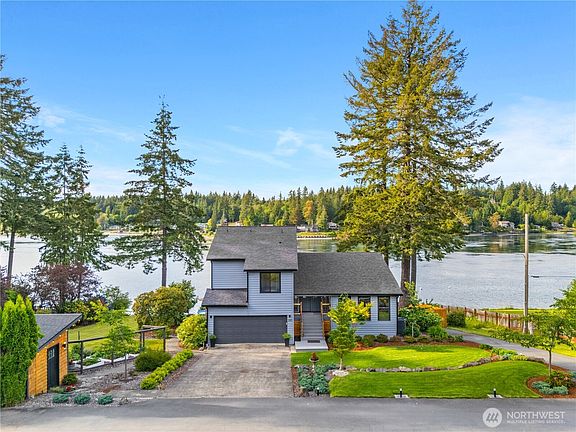 4th image of 240 SE Mallard Beach Lane